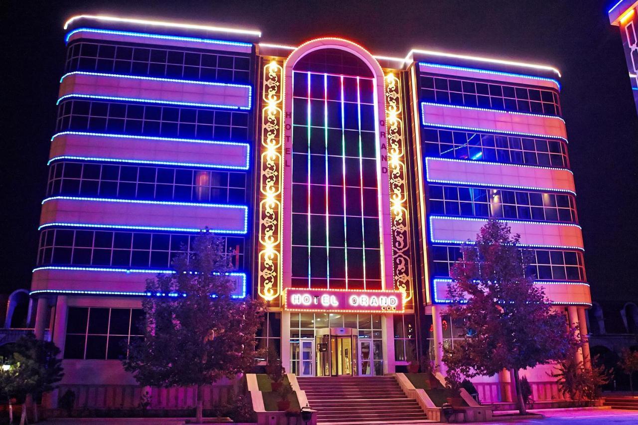 Grand Nakhchivan Hotel Экстерьер фото