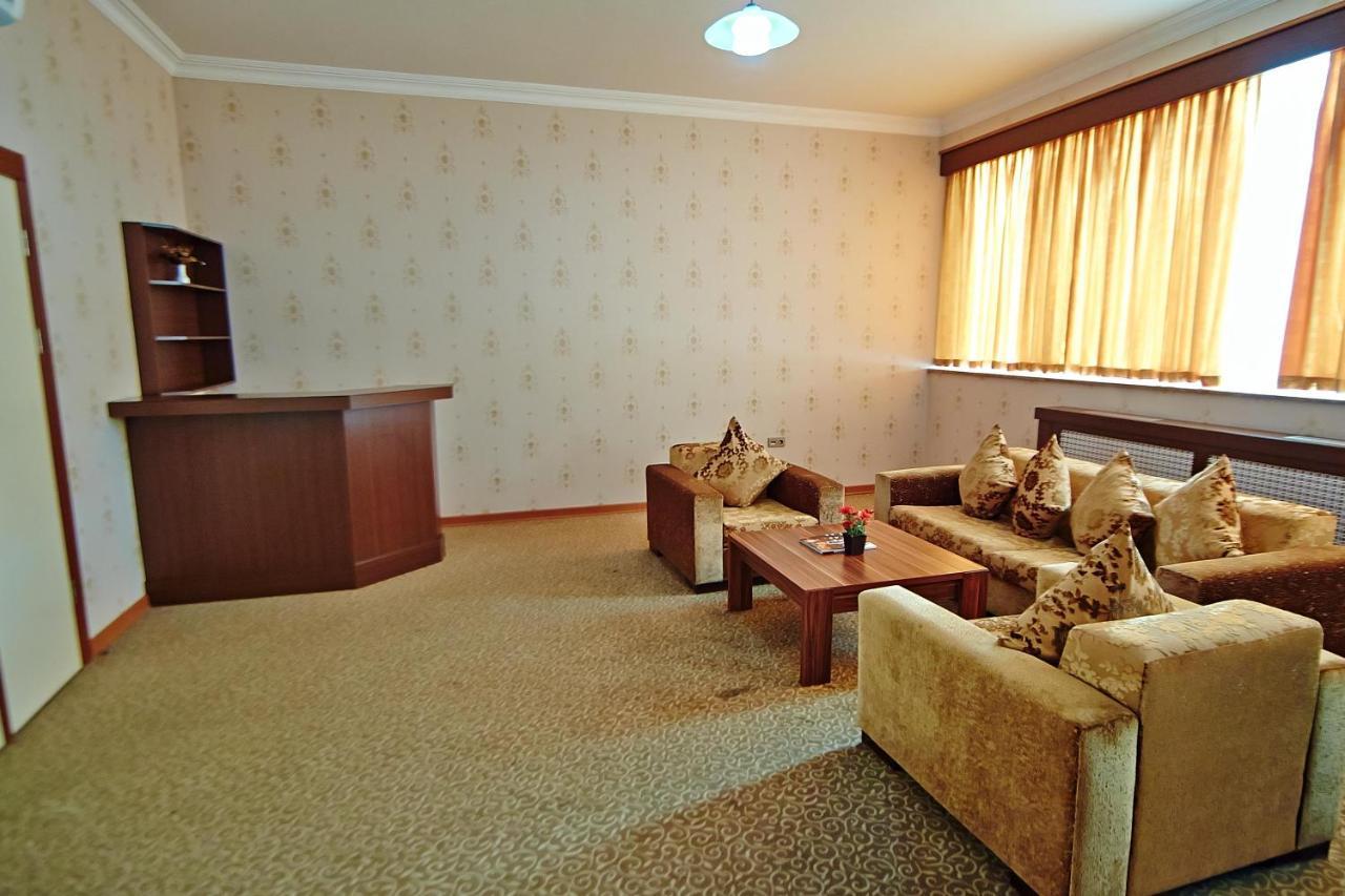 Grand Nakhchivan Hotel Экстерьер фото