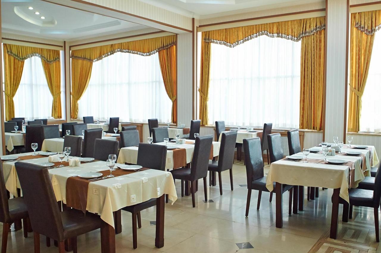 Grand Nakhchivan Hotel Экстерьер фото